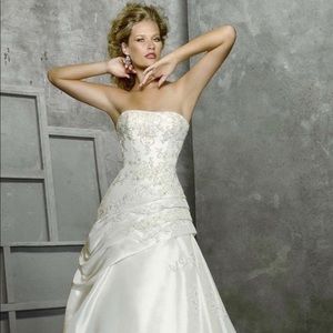 MORI LEE Strapless Wedding Dress 2189